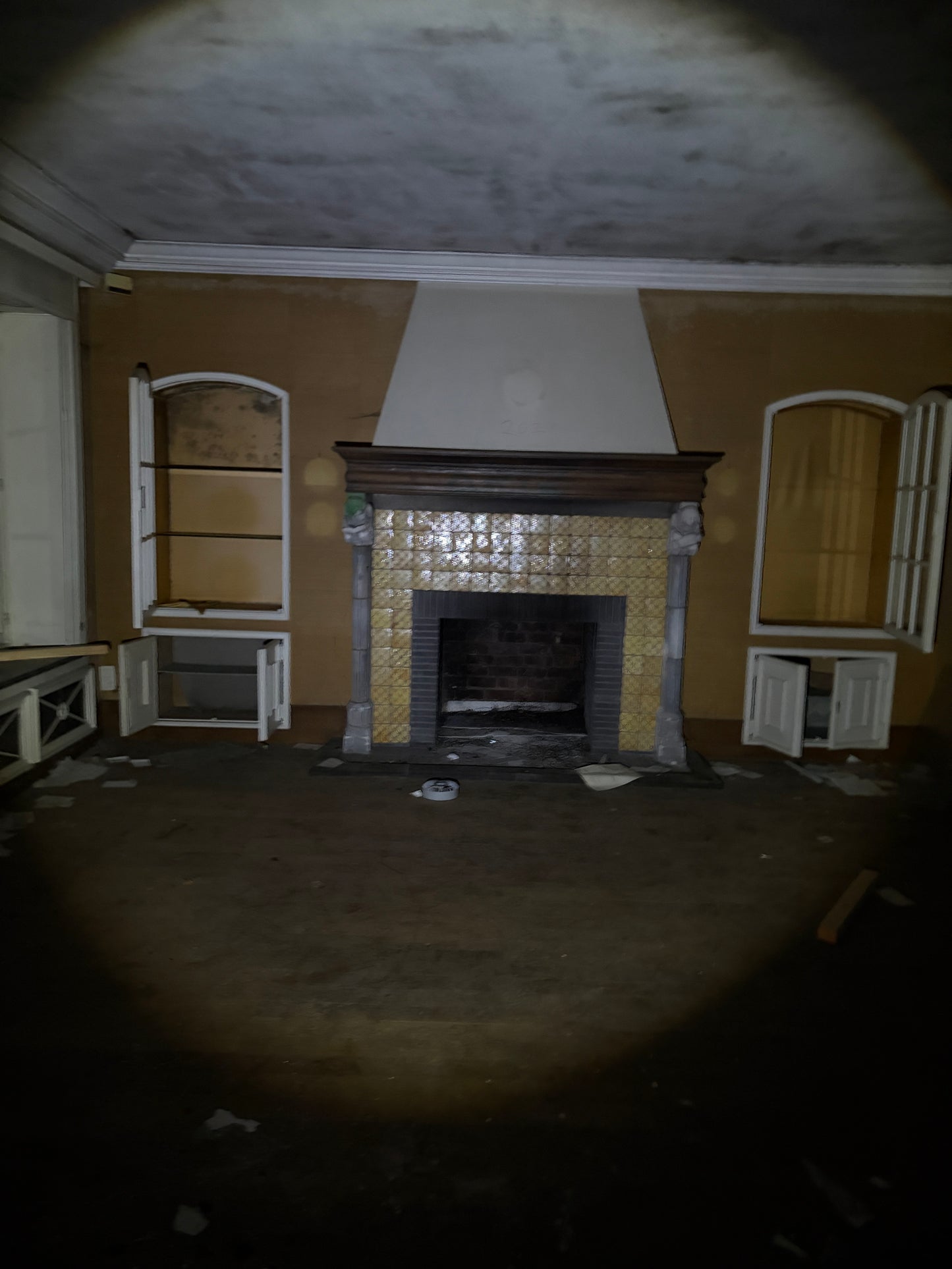 Fountain House [BEL] #04271