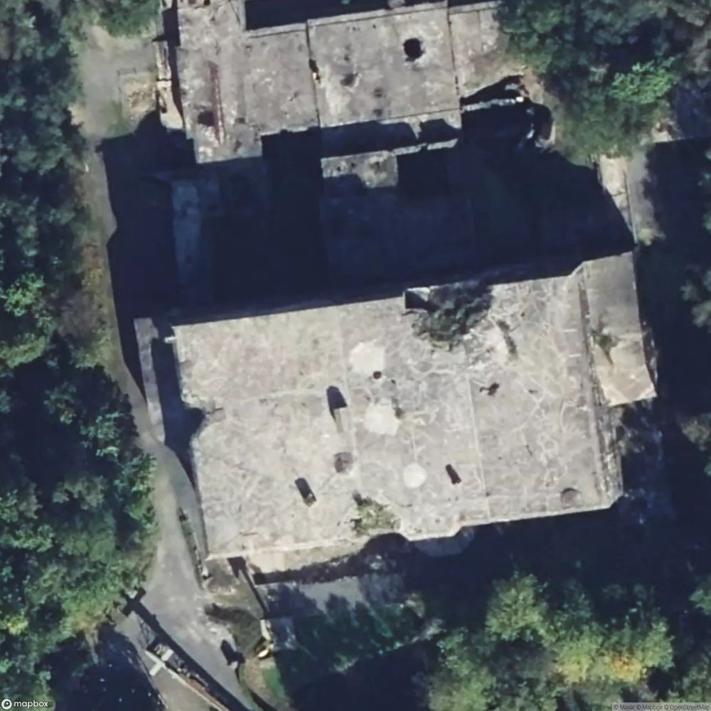 The Bunker House [FRA] #01272