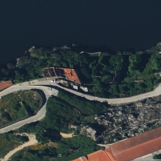 Old Ceramics Factory Senhor de Além [PRT]
