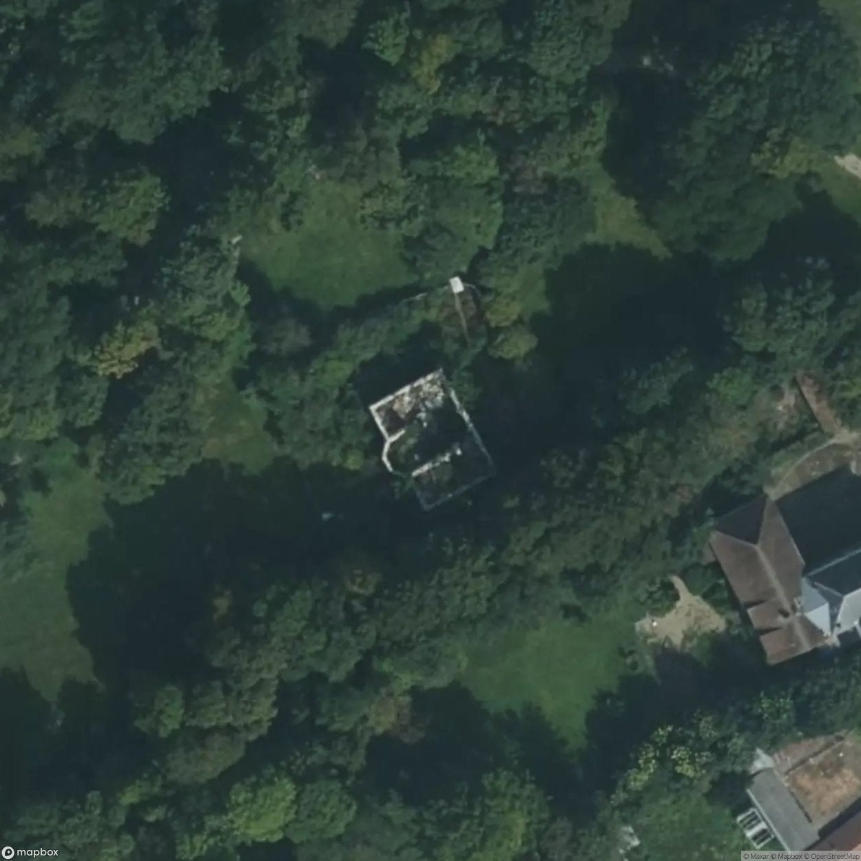 Castle of Goussainville–Old Town [FRA]