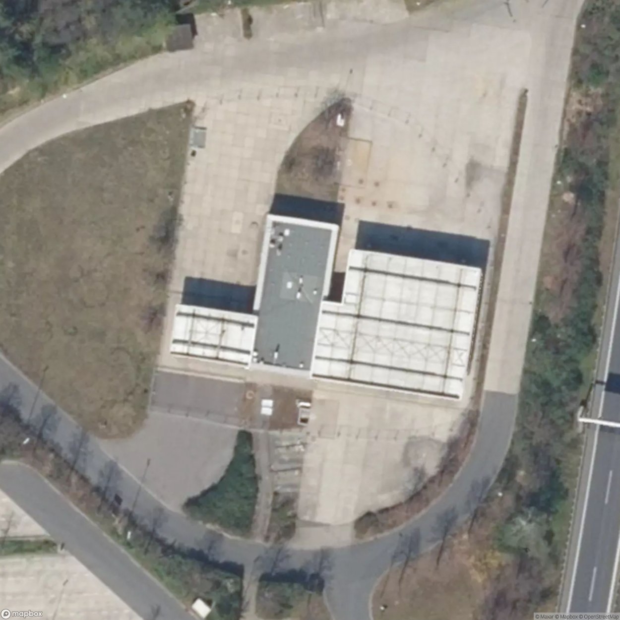 Gas Station Long Bla [DEU]