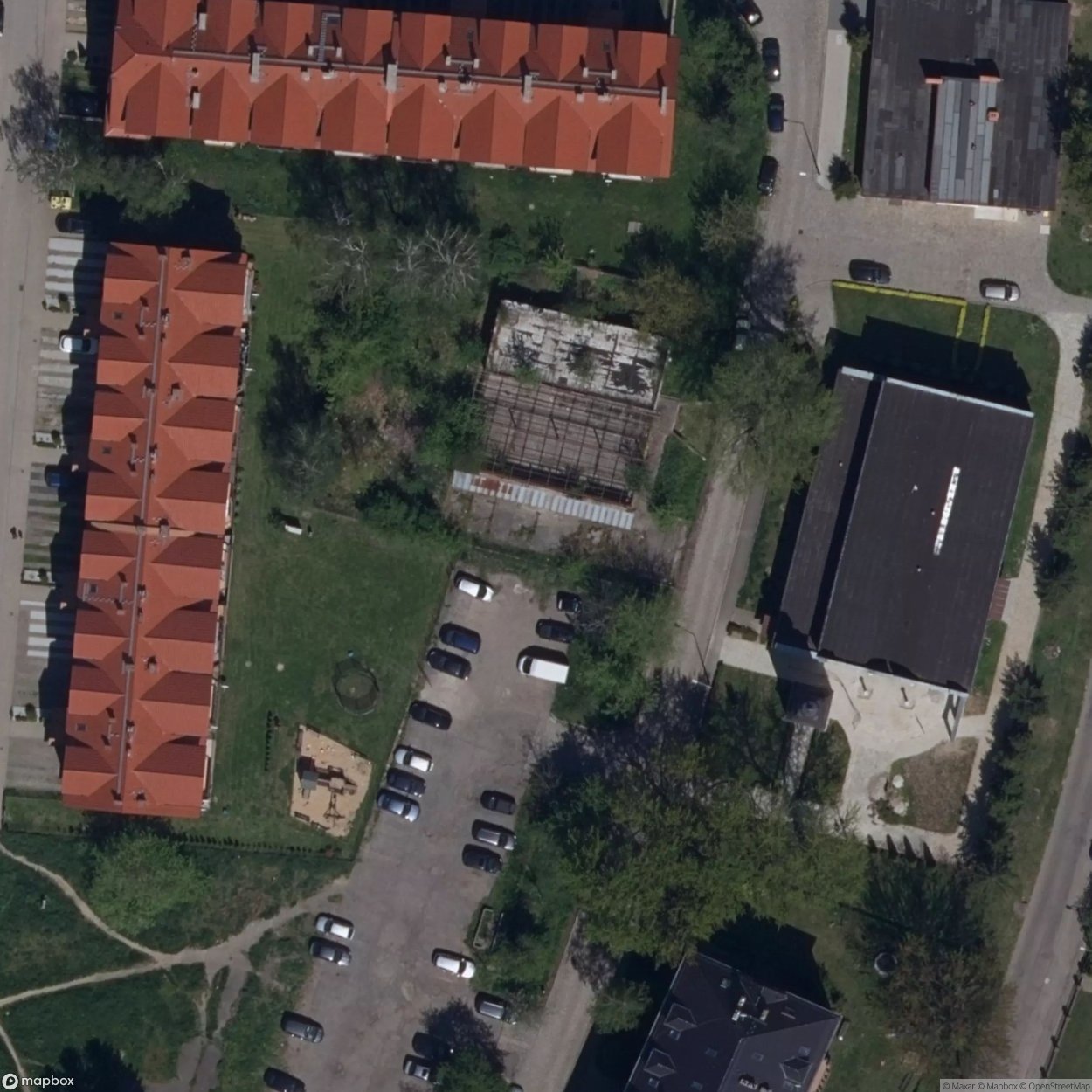 Site Unfinished Renovation Of A Large House [POL] #34288