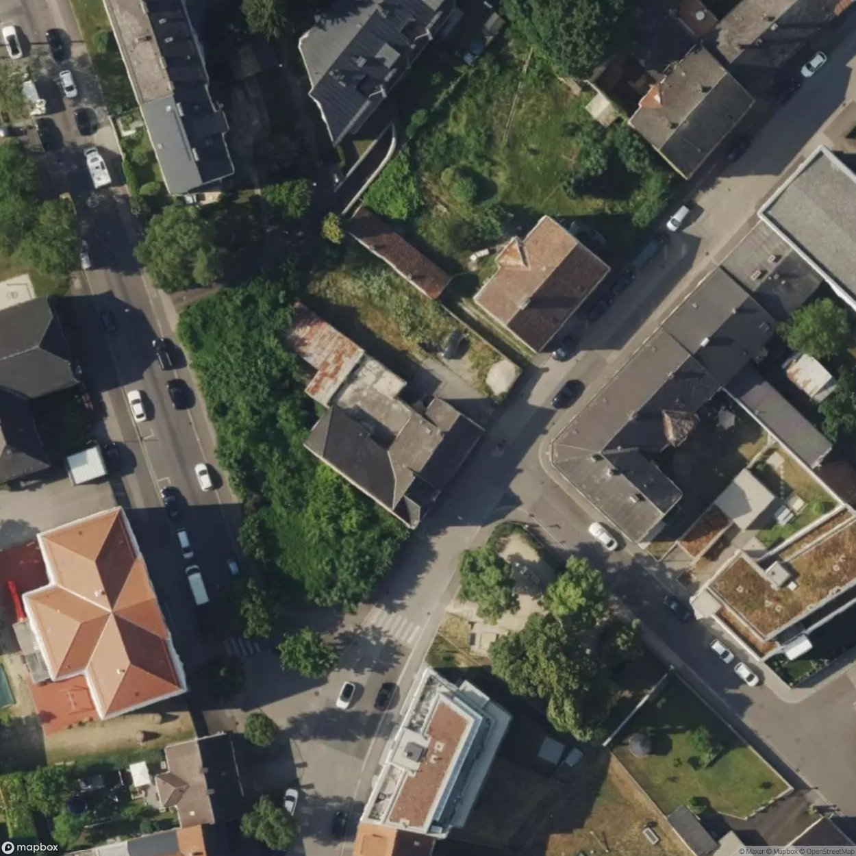 Residential + Commercial 7800 [AUT]