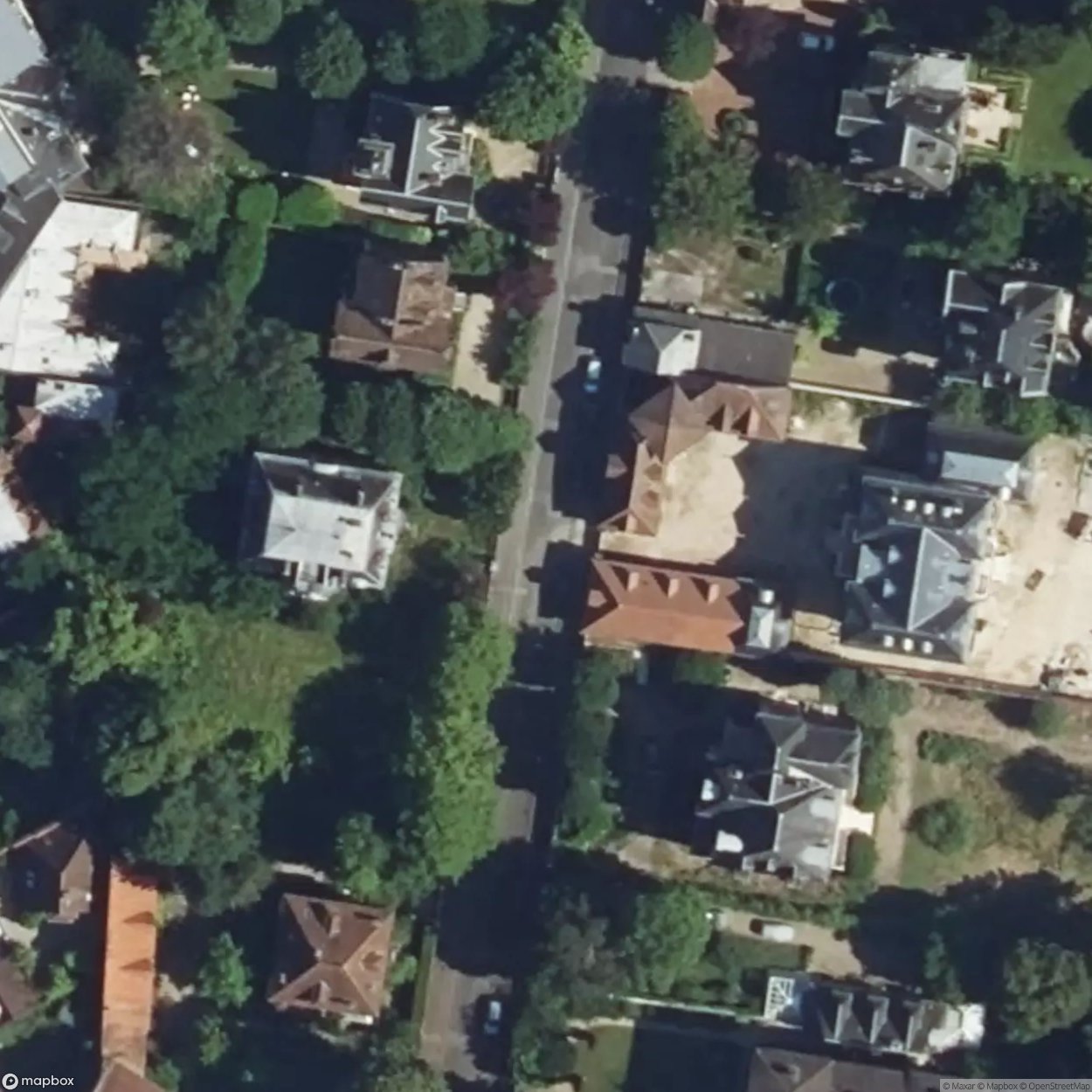 Chesterfield Manor [FRA]