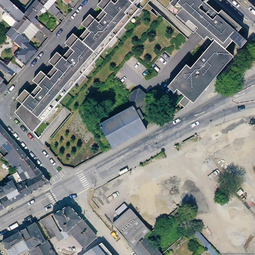 House Squat [FRA] #03545