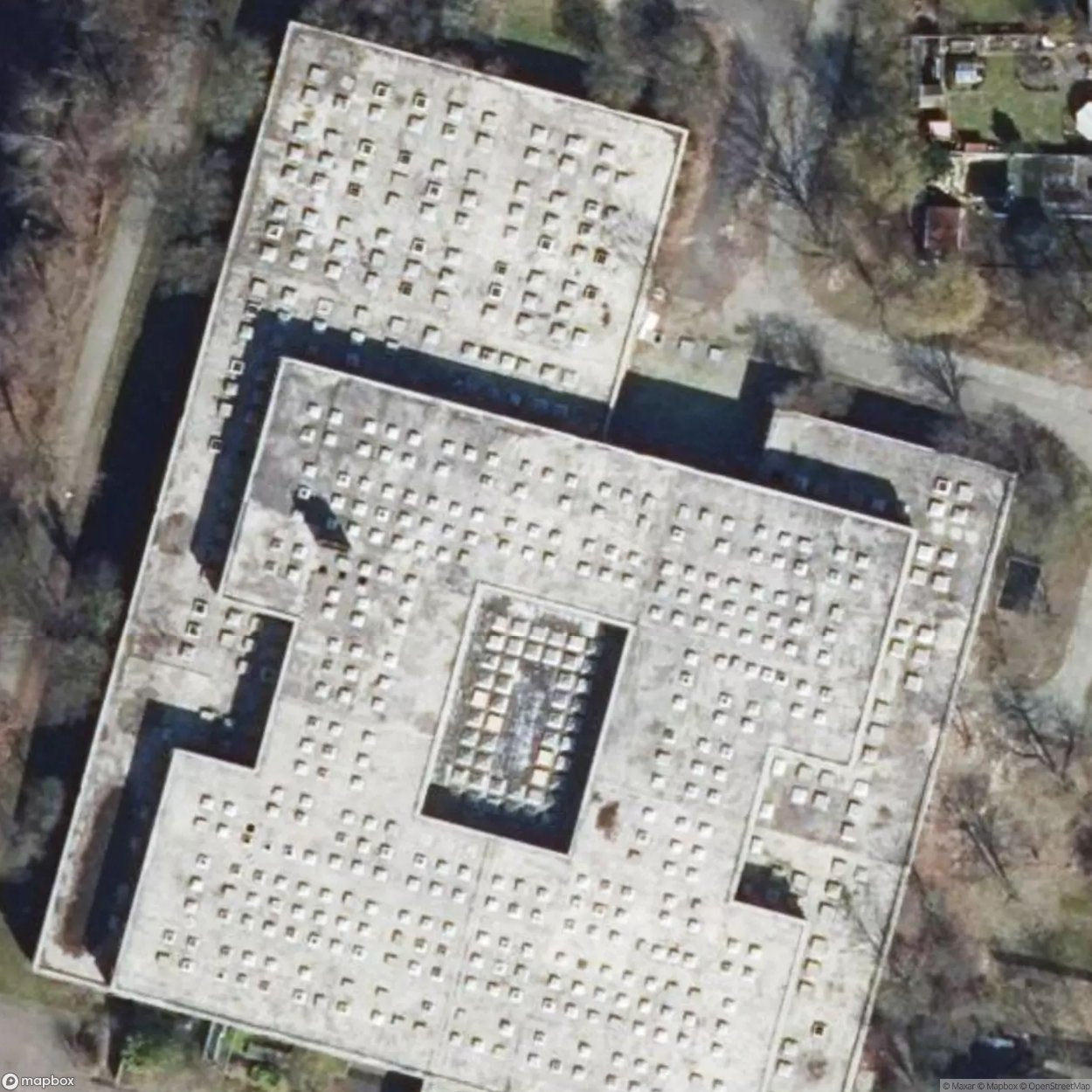 School with bunker / Emergency hospital [DEU]