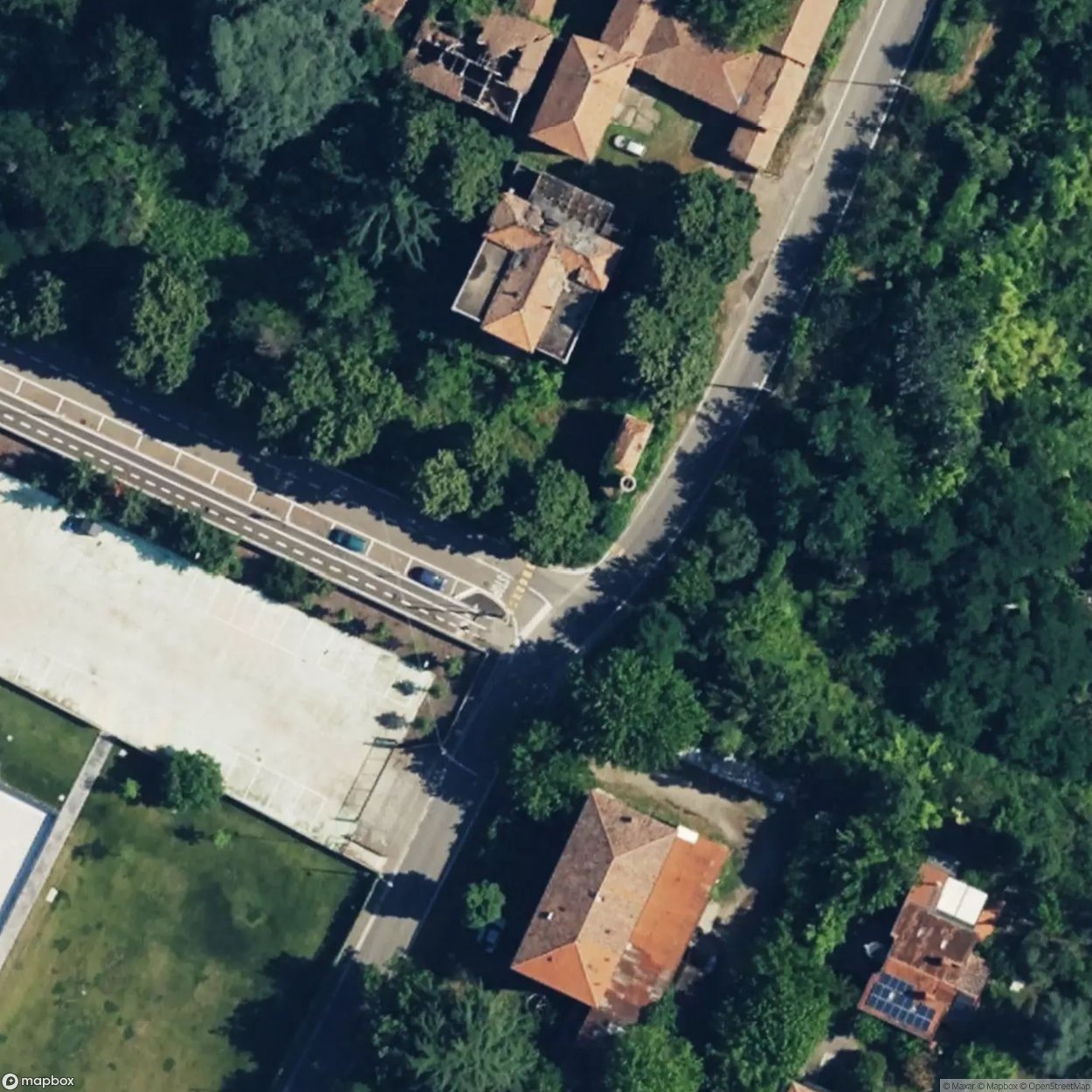 Zeder (film) first scene villa [ITA]