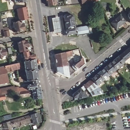 Crossroads Hotel / Carrefour Hotel [FRA]