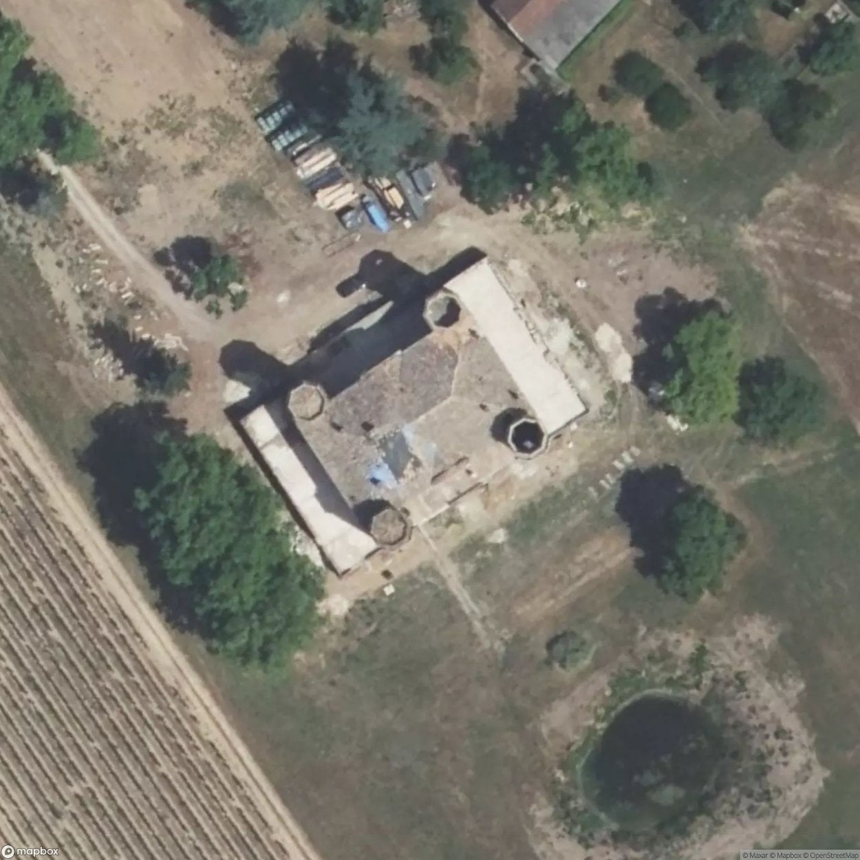 Wine Estate Castle in Les Fortis [FRA]