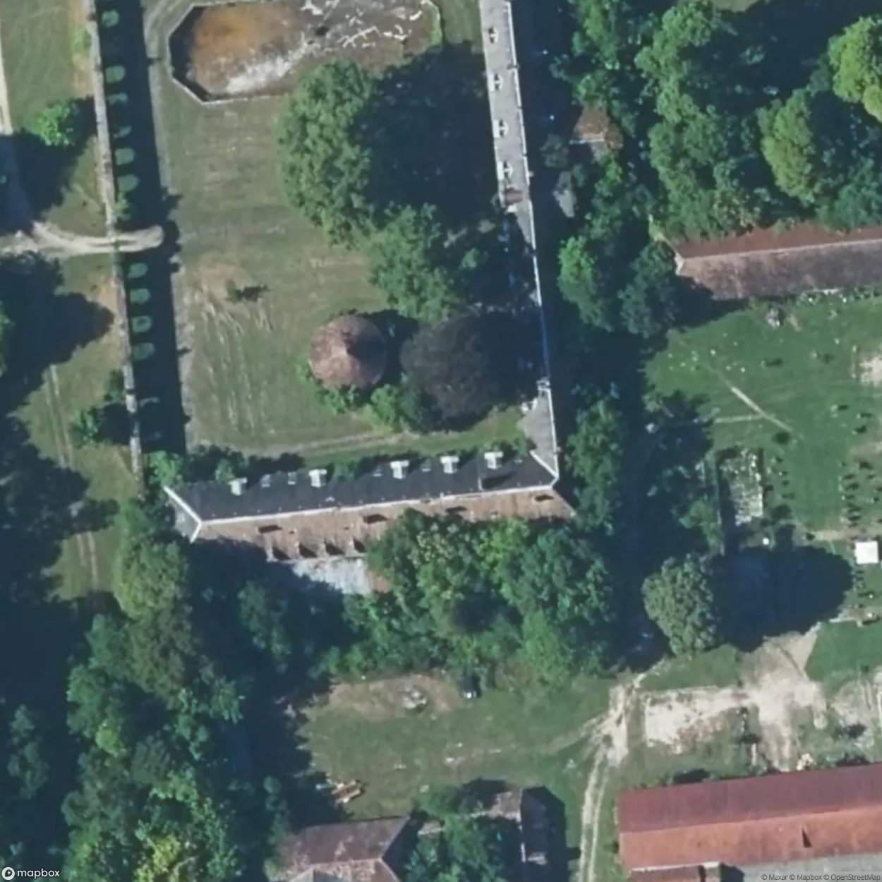 Manor House With Boat [FRA] #19248