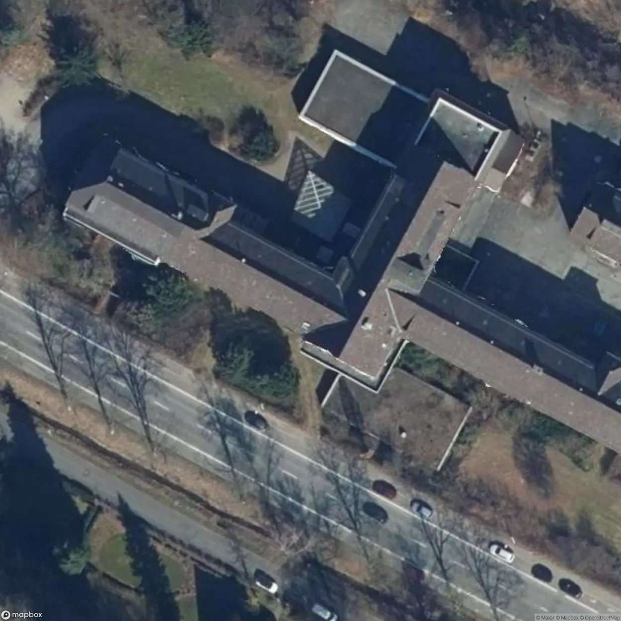 Hospital Partially In Use [DEU]