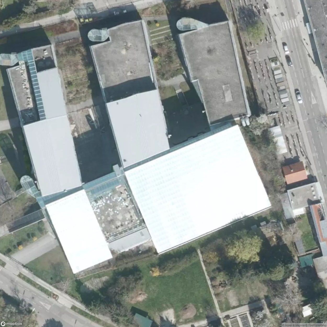 School (very large) 1650 [AUT]