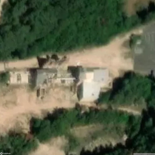 Sand pit with storage hall [DEU]