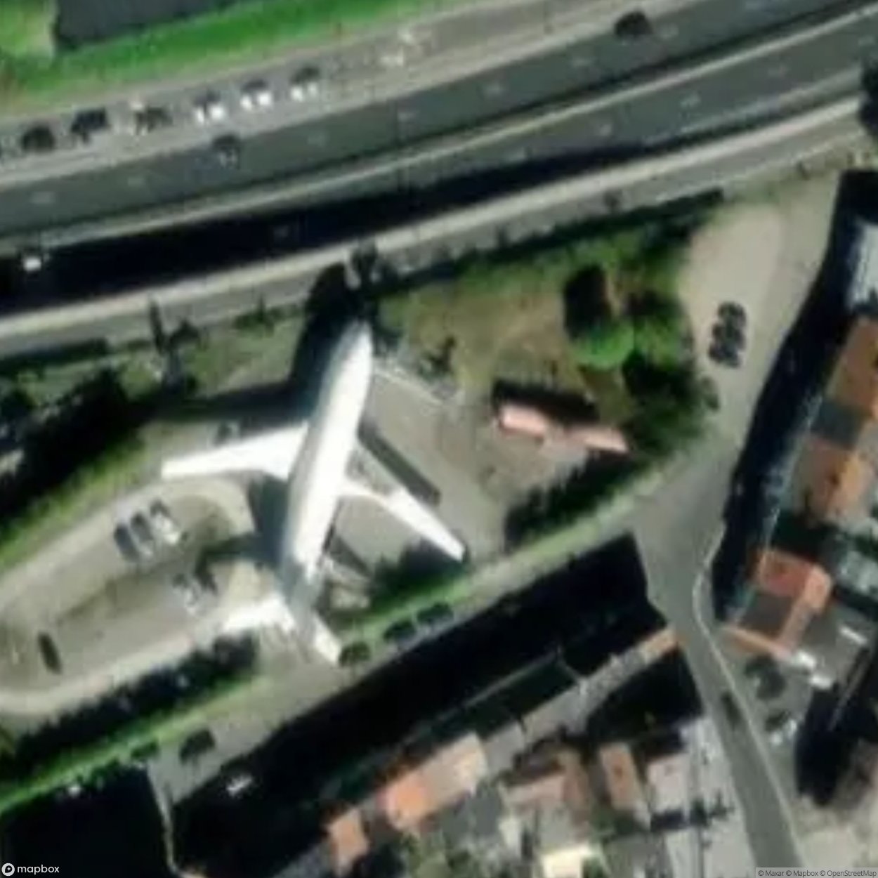 Airplane as Bar & Restaurant with Train Wagon as Ice-Cream Shop [BEL]