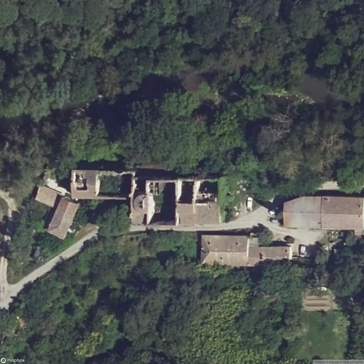 Castle Horus / Château Horus [FRA] - The Urbex Factory