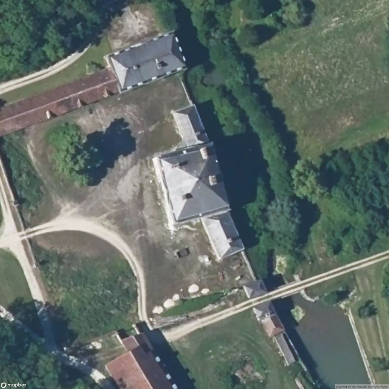 Chateau Guano [FRA] - The Urbex Factory