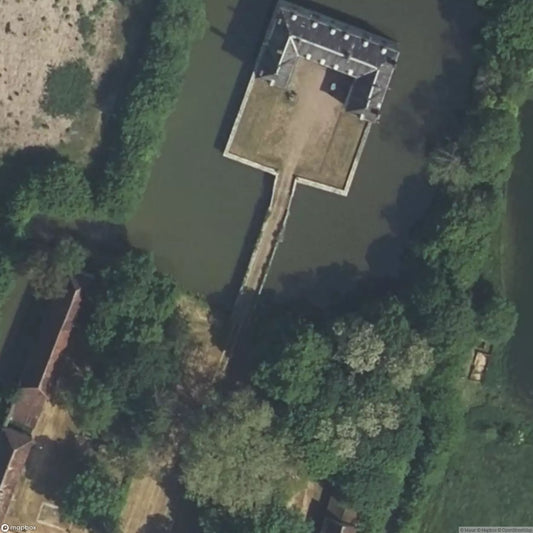 Water Castle / Château d'eau [FRA] - The Urbex Factory